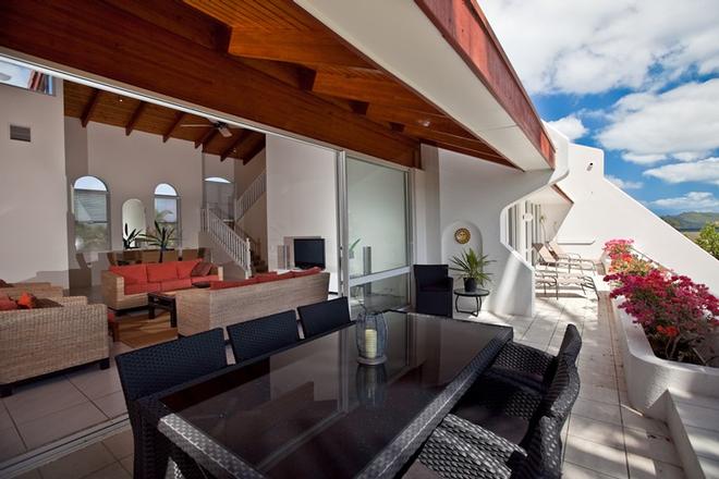 Bella Vista West offers a spacious open plan design and beautiful furnishings... © Kristie Kaighin http://www.whitsundayholidays.com.au